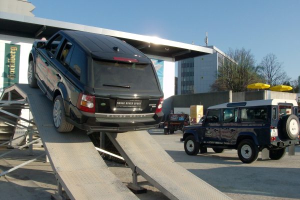 landrover-jaguar-13 landrover-jaguar-13