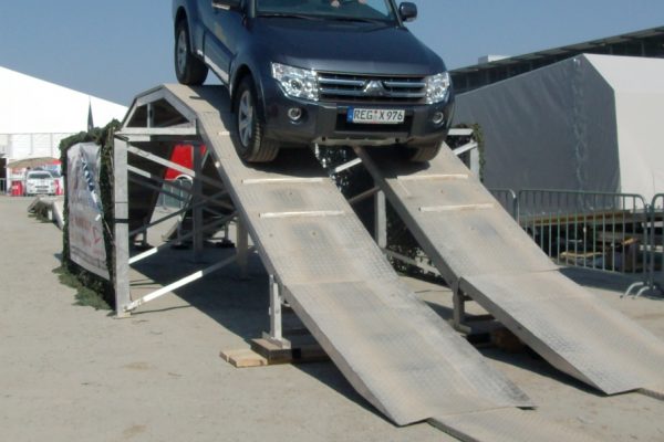 mitsubishi-6 mitsubishi-6