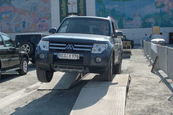 mitsubishi-7 mitsubishi-7