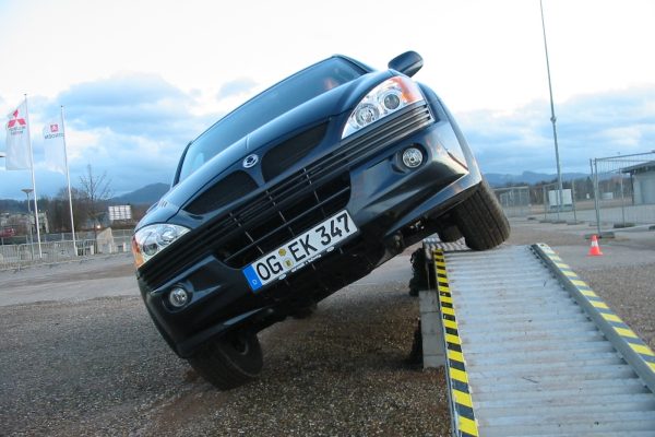 ssangyong-12 ssangyong-12