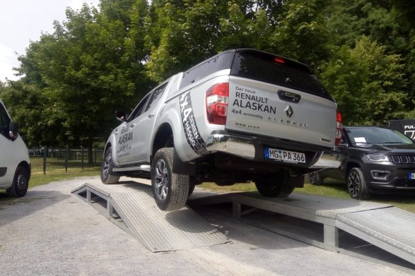 renault-2-2 renault-2-2