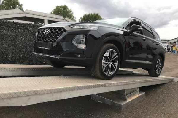 Hyundai-SantaFe-Wi Hyundai-SantaFe-Wi