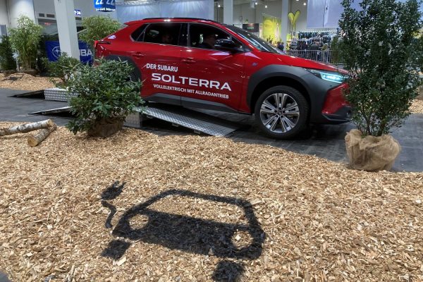 Solterra_Vs_eSUV_IMG_5657 Solterra_Vs_eSUV_IMG_5657