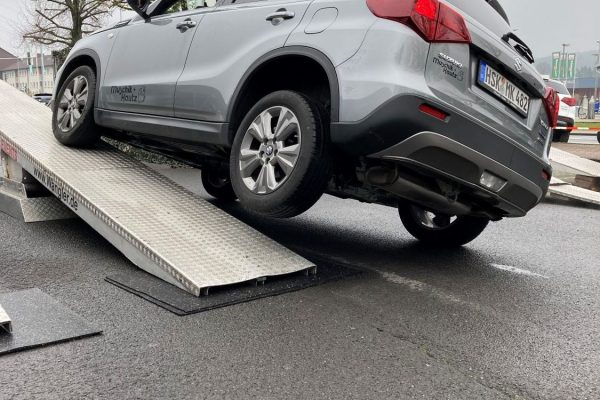 Suzuki_SF_IMG_2937 Suzuki_SF_IMG_2937